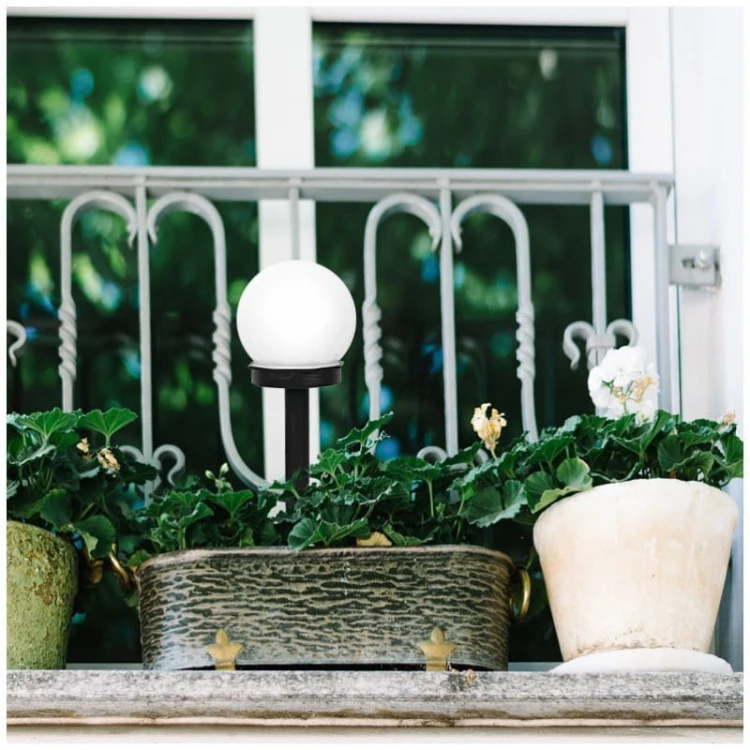 nn-gl16-lampa-solarna-ogrodowa-wbijana-kula-led-22533_5-d6556210.jpg