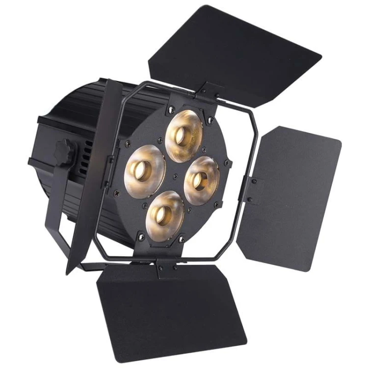light4me-p4-ww-blinder-led-warm-white-oswietlacz-sceniczny-ze-skrzydelkami-kadrujacymi-01.jpg