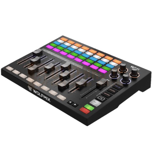 wolfmix-wing-kontroler-dmx-motorowe-fadery.jpg